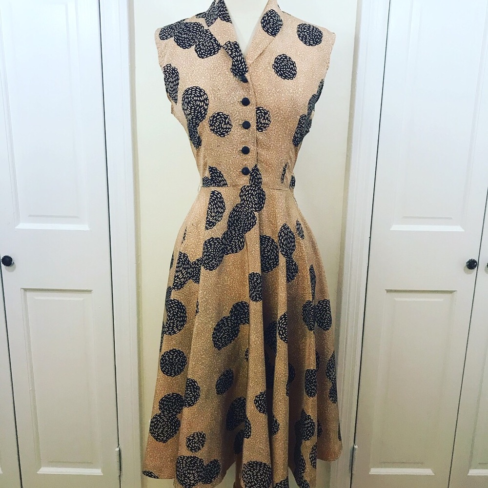 Lovely 1950s abstract floral dress